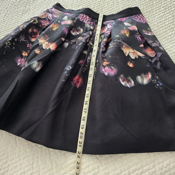 TED BAKER Floral Black Skirt Size TB4 (10) - Picture 4 of 6